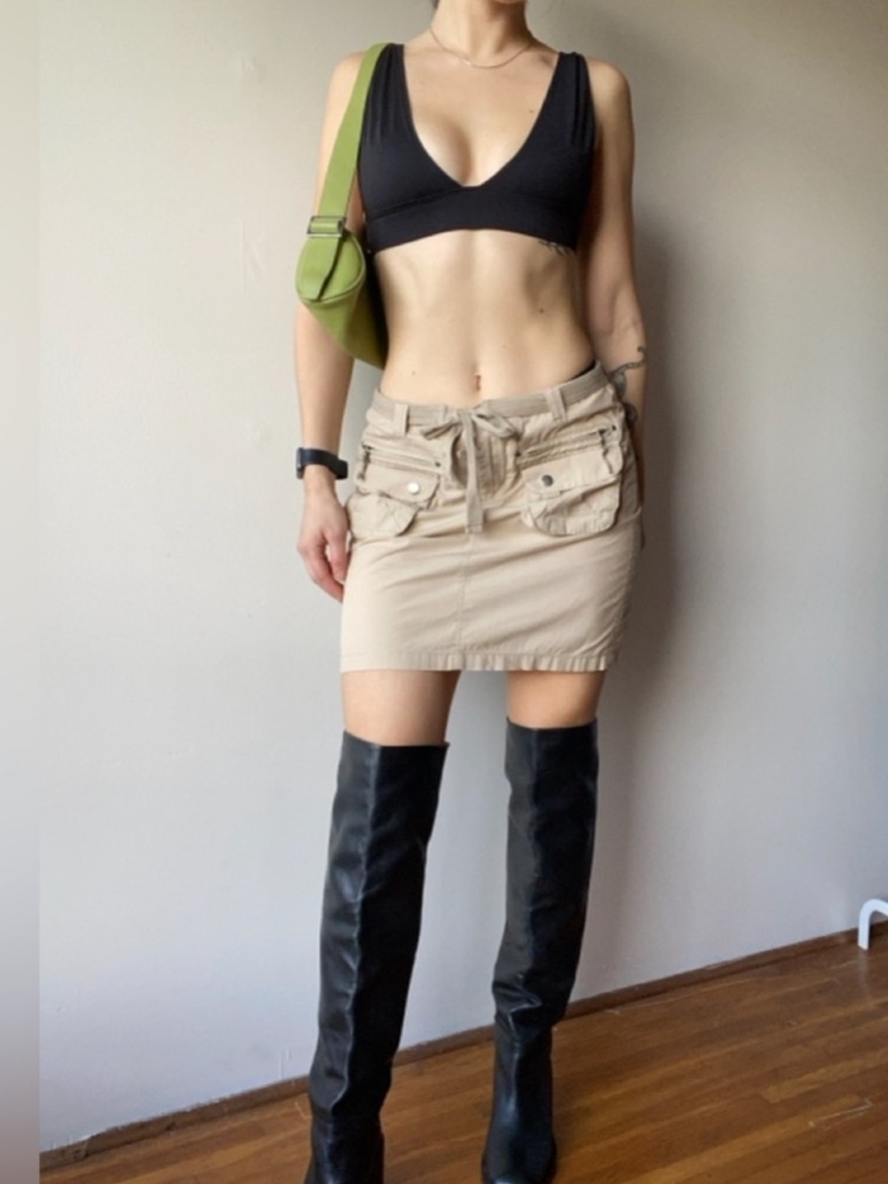 Tommy Hilfiger Beige cargo Y2K Mini Skirt - size 4